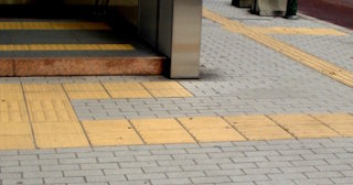 Тактильная плитка ПВХ в Мценске - купить от 709 руб. в ТротуарнаяПлитка