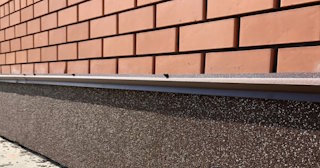 Облицовка цоколя керамогранитом в Мценске в октябре